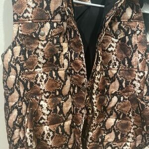 Judith March vest size M